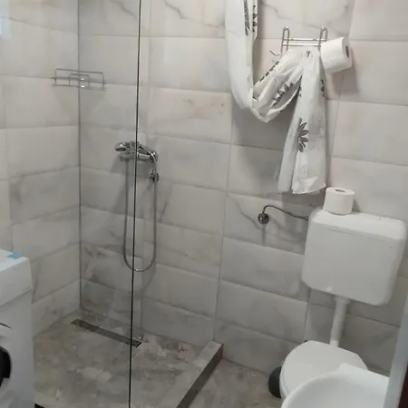 Apartment Milos *